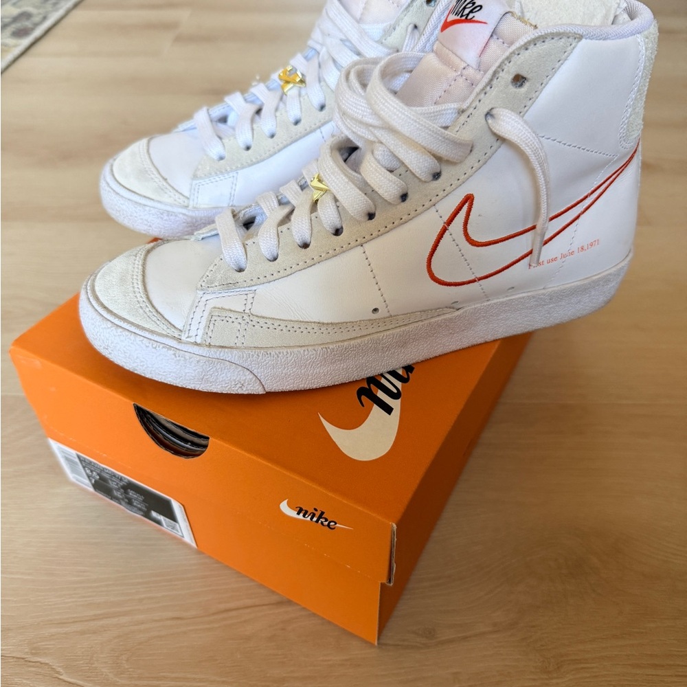 Nike White and Orange Athletic Shoes - Picture 7 of 8